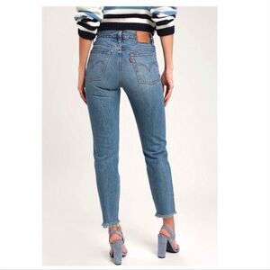 Levi’s Wedgie Straight High Rise Denim Jeans, Women’s Size 28 Raw Hem